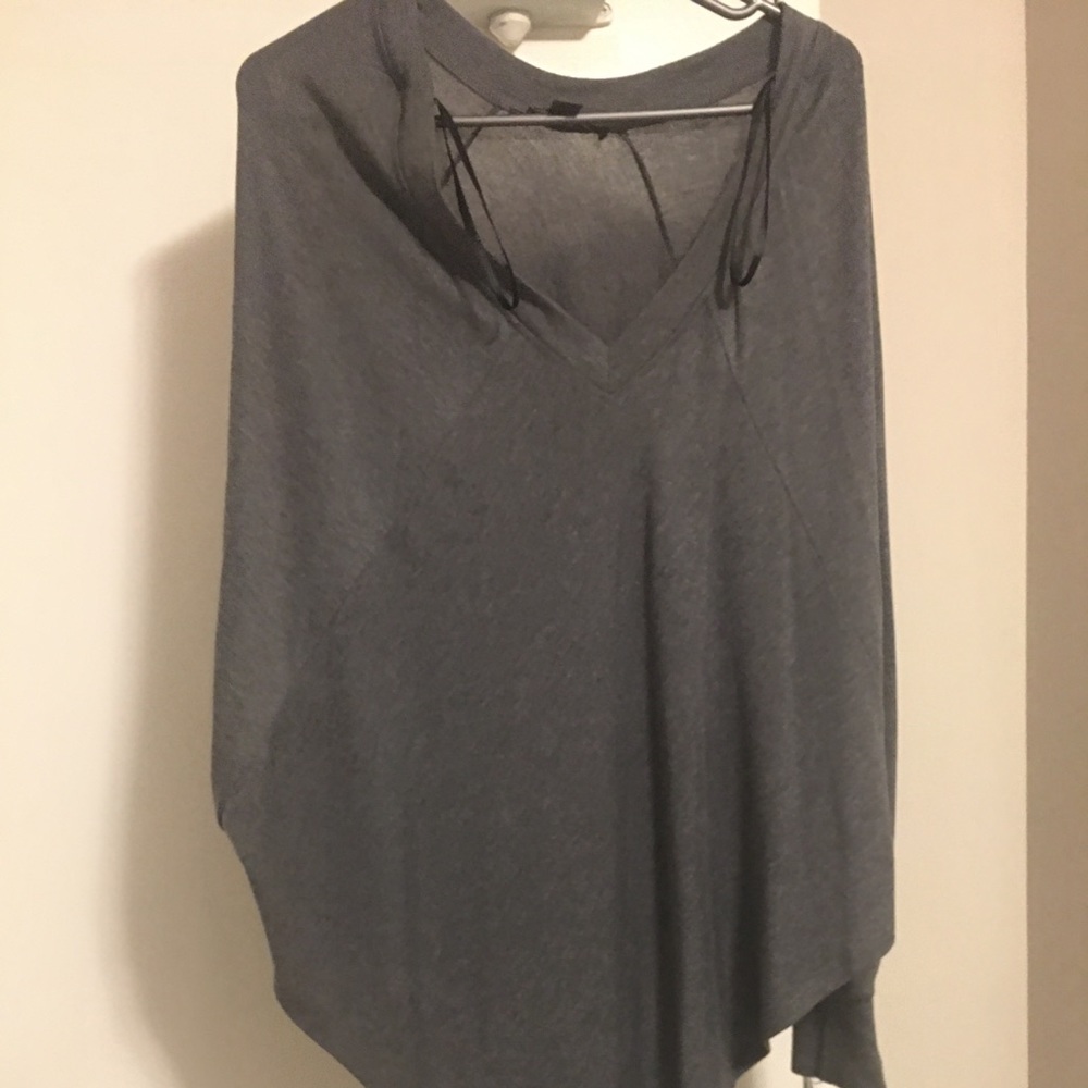 Very cool design sweater - Picture 3 of 3
